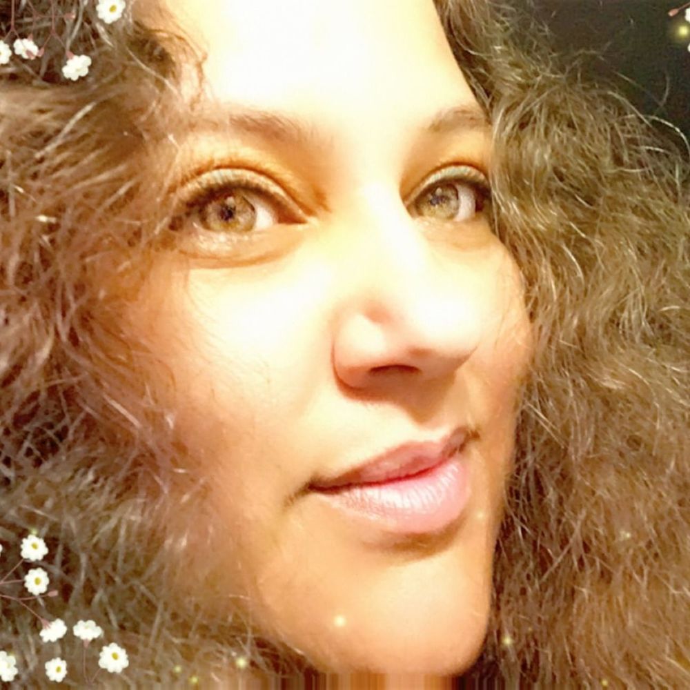 Meet your Posher, Cassandra
